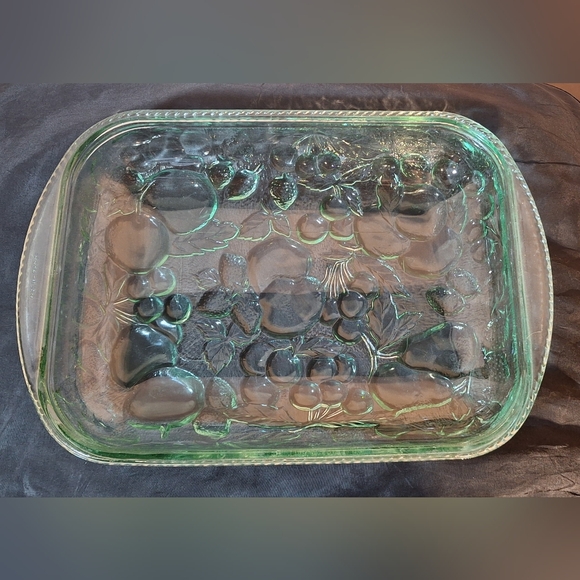 LIBBEY Green Glass Baking Dish with Lid - Picture 6 of 6
